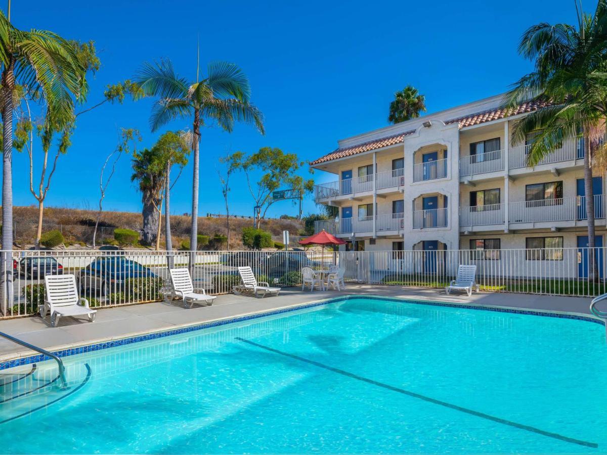 Hotel 6-oceanside, Ca 2*