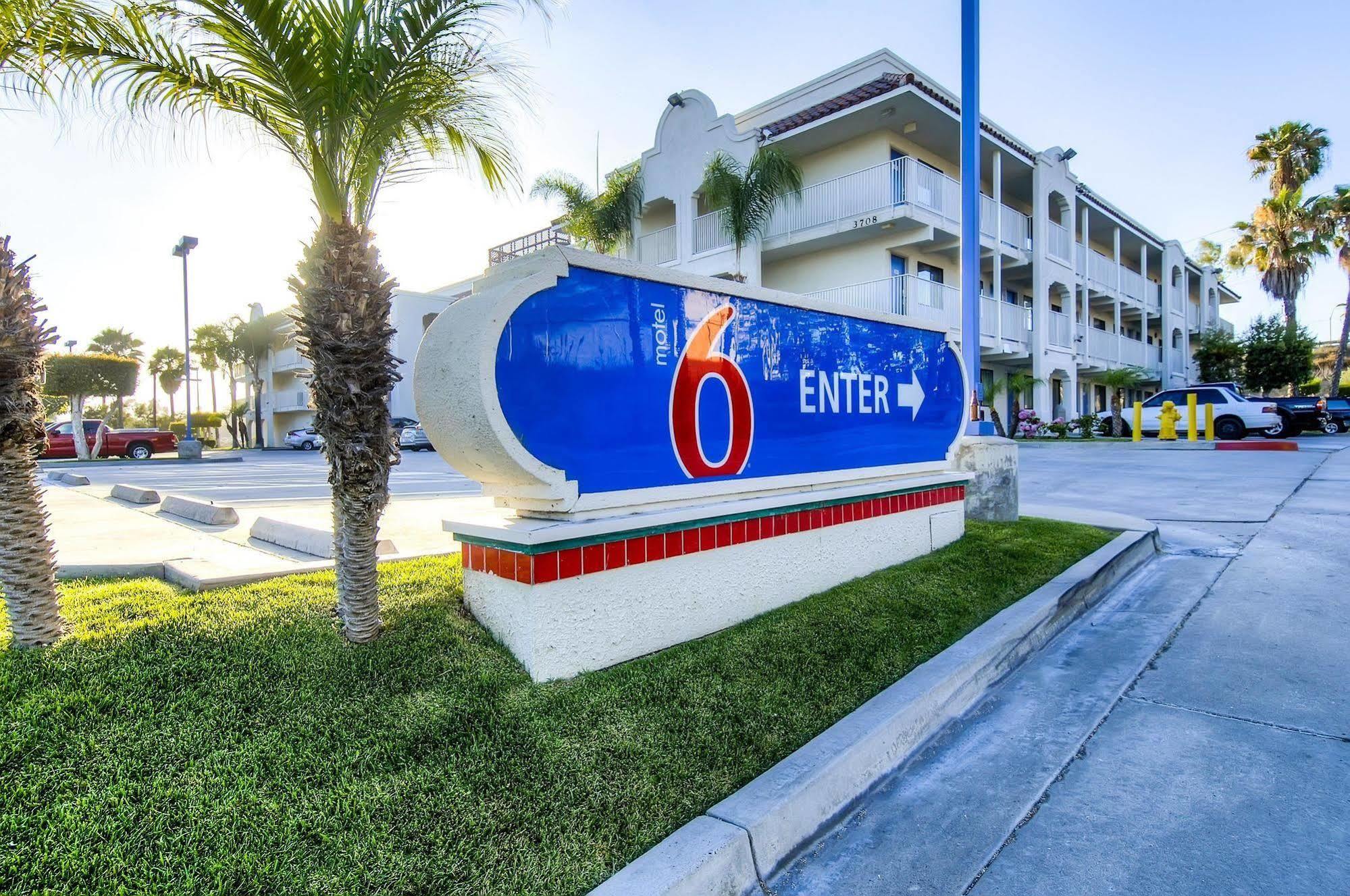 Hotel 6-oceanside, Ca