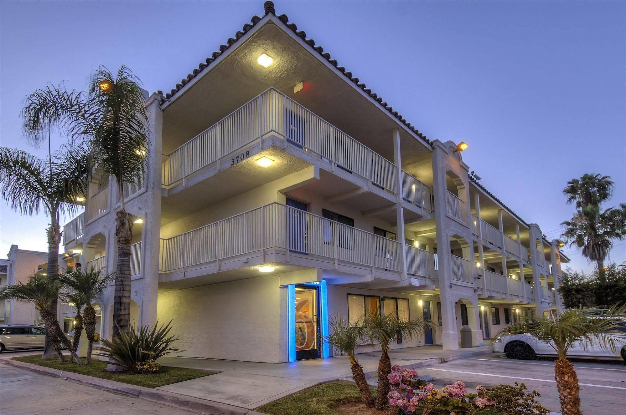 Hotel 6-oceanside, Ca 2*